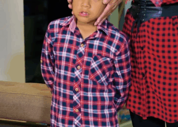 [COMPLETO] 0363H1030 S0083 Se le rompió la fuente por descuidar de su chiquito mientras escapaba de su esposo Estefany