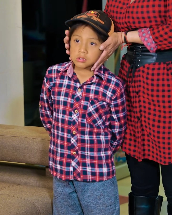 [COMPLETO] 0363H1030 S0083 Se le rompió la fuente por descuidar de su chiquito mientras escapaba de su esposo Estefany