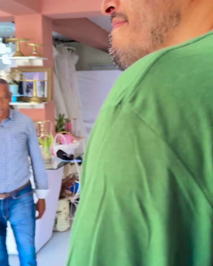 [COMPLETO] 0385H1114 S0020 Madre e hija prepotentes trataron de dañar su día y ella les respondió con una sonrisa Nicauris Jav