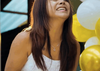 [COMPLETO] 0407H1030 S0083 Se casó con un robot al enterarse que su esposo nunca iba a regresar del combate Estefany