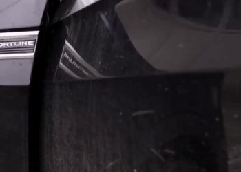 [COMPLETO] 0414H1030 S0083 Le quitaron su vestido de novia para impedir la boda Estefany