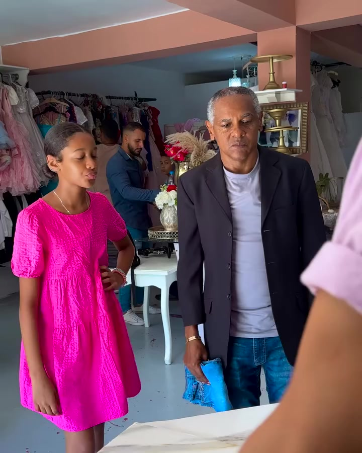 [COMPLETO] 0397H1114 S0020 Padre e hija prepotentes trataron de dañar su día y ella les respondió con una sonrisa Nicauris Jav