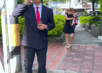 [COMPLETO] 0404H1114 S0020 Se enamoró de un desconocido sin imaginar quien era él