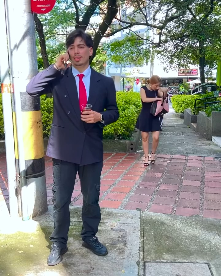 [COMPLETO] 0404H1114 S0020 Se enamoró de un desconocido sin imaginar quien era él