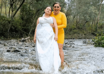 [COMPLETO] 0425H1030 S0083 Lanzó a su hεrmαna al río el día de su boda, solo por quedarse con su cuñado Estefany