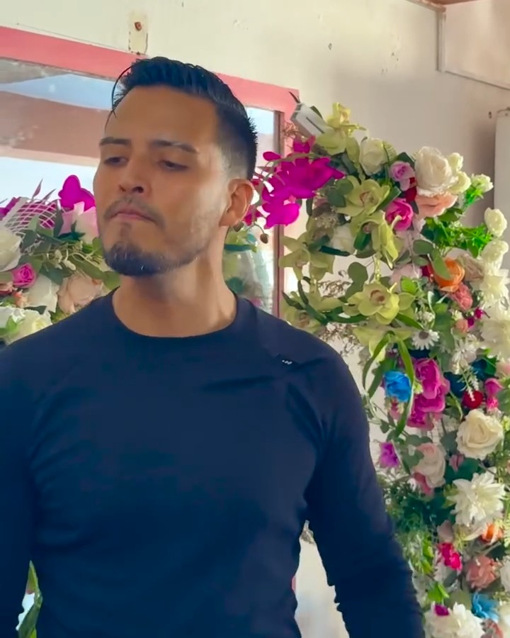 [COMPLETO] 0413H1114 S0020 Su esposo estaba comprando ropa para su Amante Nicauris Javier