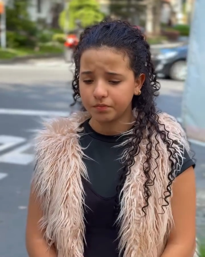 [COMPLETO] 0448H1114 S0020 Encontró a su madrastra besándose con su tío