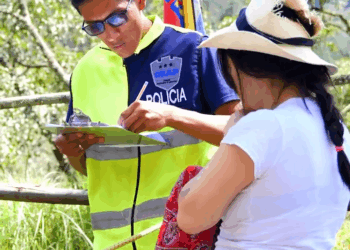 [COMPLETO] 0469H1030 S0083 Mujer cruza la frontera en busca de una mejor vida pero no se imaginó que perdería lo que más ama E