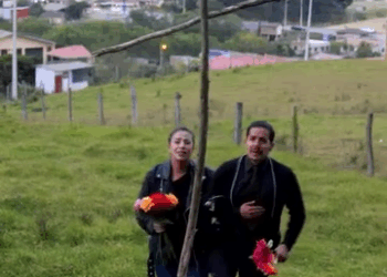 [COMPLETO] 0472H1030 S0083 Su adicción al celular le llevo a perder lo que mas quería Estefany