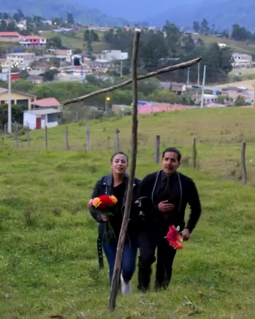 [COMPLETO] 0472H1030 S0083 Su adicción al celular le llevo a perder lo que mas quería Estefany