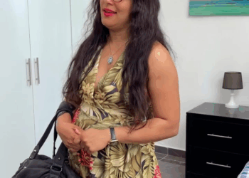 [COMPLETO] 0477H1114 S0020 Cumpleañera recibe un Pastel con 1 millon de dólares adentro