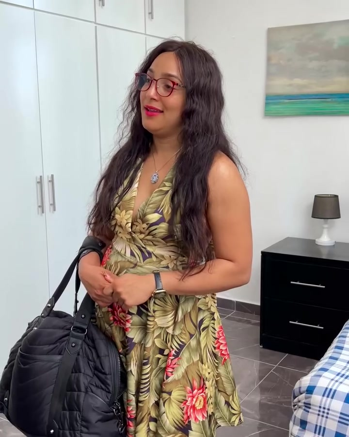 [COMPLETO] 0477H1114 S0020 Cumpleañera recibe un Pastel con 1 millon de dólares adentro