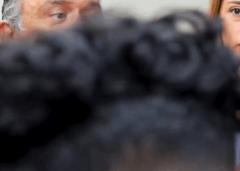 [COMPLETO] 0520H1030 S0083 Mujer usa esta trampa para atrapar el oscuro secreto de su esposo Estefany