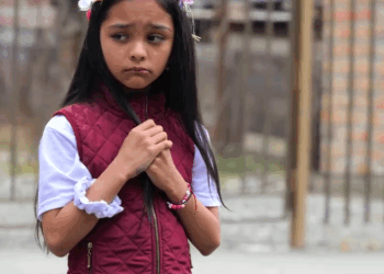 [COMPLETO] 0525H1030 S0083 Le hizo la vida imp0sible a su hermana gemela hasta que le cambio la vida Estefany