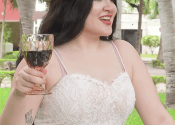 [COMPLETO] 0050H1030 Su Ex la abandonó y lo encontró casandose con otra mujer