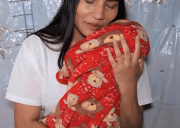 [COMPLETO] 0548H1030 S0083 Dejó a su esposa y su bebé para irse con una mujer con dinero Estefany