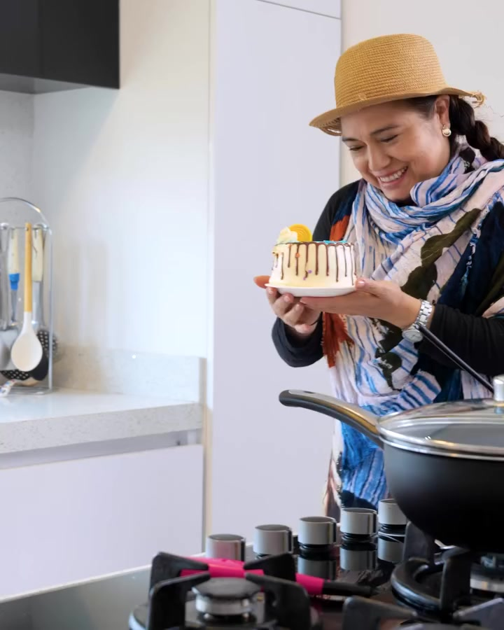 [COMPLETO] 0558H1030 S0083 Trató como empleada a la madre de su prometido Estefany