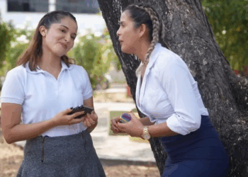 [COMPLETO] 0056H1114 S0085 A este sacerdote literalmente se le pasó la mano Daniela Isabel