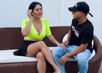 [COMPLETO] 0537H1114 S0088 Policia mientras iba al cuartel, su esposa le era infiel en su propia casa Vicky Salazar