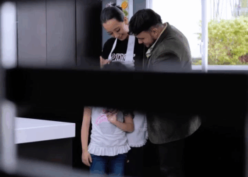 [COMPLETO] 0576H1030 S0083 No quería a la hija de la empleada porque sentía celos Estefany