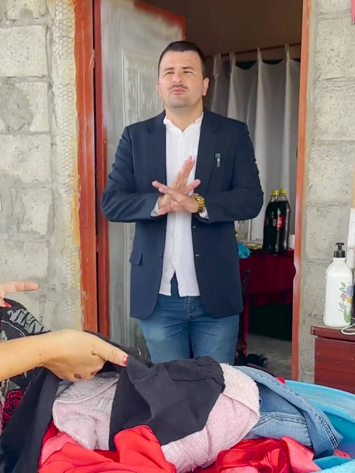 [COMPLETO] 0544H1114 S0088 Millonario puso a prueba a vagabunda y le dejo sorprendido Vicky Salazar