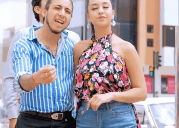 [COMPLETO] 0587H1030 S0083 Vestido queda atrapad0 en la cajuela de un vehículo Estefany