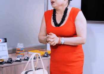 [COMPLETO] 0615H1030 S0083 Mujer hacía esto con su marido y la suegra descubrió su gran secreto Estefany