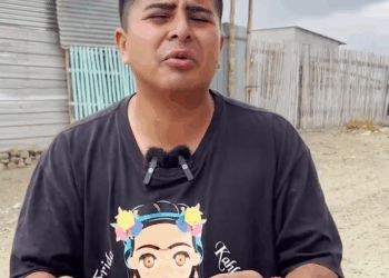 [COMPLETO] 0601H1114 S0088 Mi vecino quiere que le preste o alquile Vicky Salazar