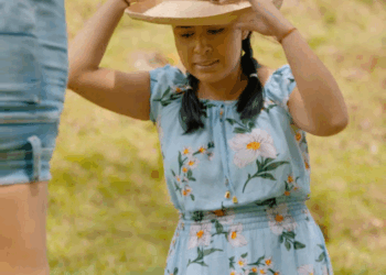 [COMPLETO] 0633H1030 S0083 Madre e hija escaparon por la puerta de la mascota y terminaron colgados en una trampa