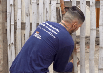 [COMPLETO] 0604H1114 S0088 Vecino me hace conversa para despues entrar a ver a mi mujer Vicky Salazar