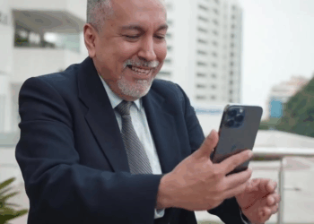 [COMPLETO] 0063H1114 S0085 Descubrieron a esta mujer con el mayordomo