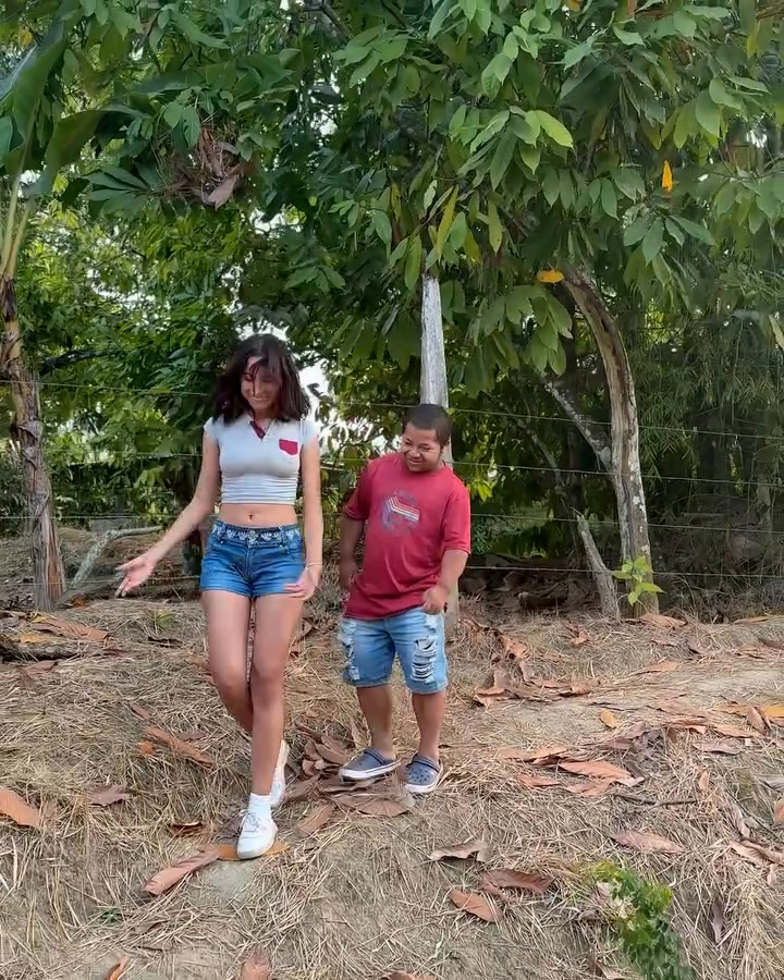 [COMPLETO] 0609H1114 S0088 Está chica le salvo la vida sin conocerlo Vicky Salazar