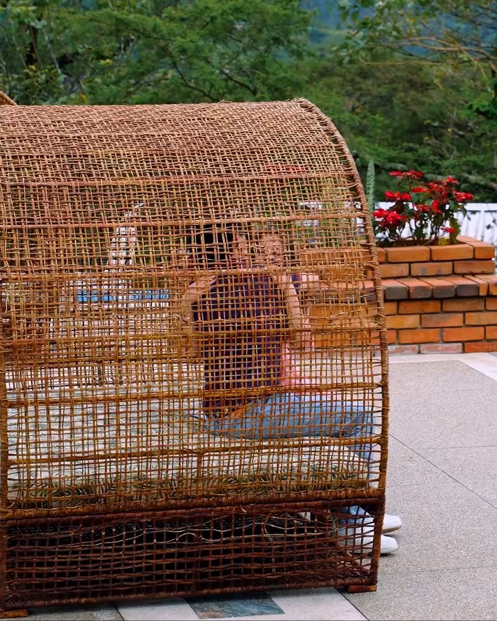 [COMPLETO] 0065H1030 Abuelo les dio esta lección a estos jovenes por hacerle esto a su nieta