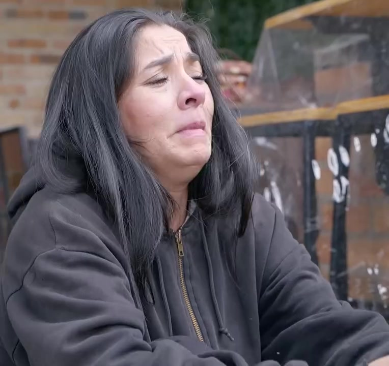 [COMPLETO] 0703H1030 S0083 Hizo esto en un restaurante sin imaginar que su hija estaría en ese lugar Estefany