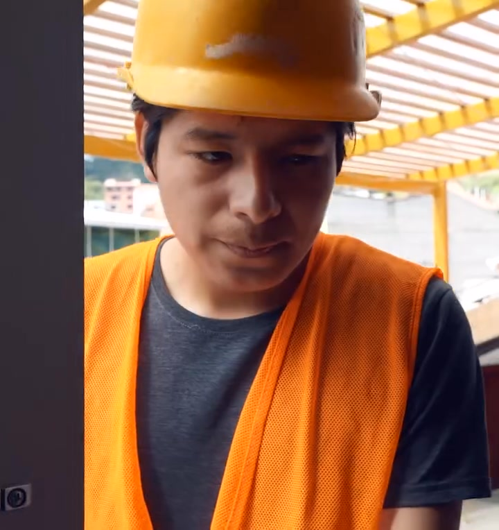 [COMPLETO] 0712H1030 S0083 Jefe tacaño por aprovecharse de sus obreros les paso esto Estefany