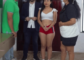 [COMPLETO] 0690H1114 S0088 Millonario descubrió que sus trabajadores no eran honestos, gracias a una vagabunda #viralvideoシ #m