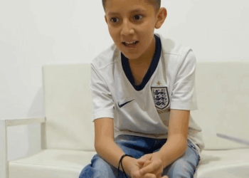 [COMPLETO] 0729H1030 S0083 Niño desenmascaro a esta chica que se hacia pasar por ciega Estefany