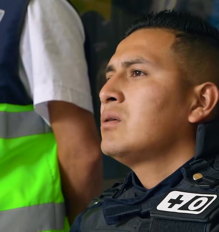 [COMPLETO] 0733H1030 S0083 Pol!cías hacían de las suyas hasta que les pasó esto Estefany