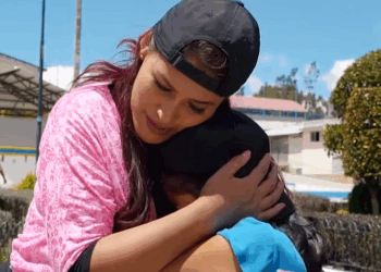[COMPLETO] 0750H1030 S0083 Niña se burla de una persona que trabaja en la calle y su madre le dio esta lección Estefany