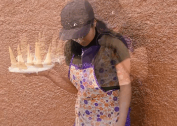 [COMPLETO] 0787H1030 S0083 Sus compañeras la humillaban por vender espumillas sin imaginar que se convertiría en esta persona