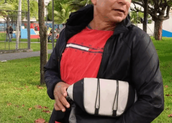 [COMPLETO] 0759H1114 S0089 Mujer se bajó del auto por una urgencia y le hicieron esto La Mosquera Reflexiones