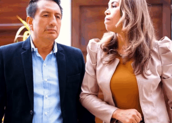 [COMPLETO] 0076H1030 Mujer hizo este plan para desenmαscαrαr a su esposo con su αmαnte de esta manera