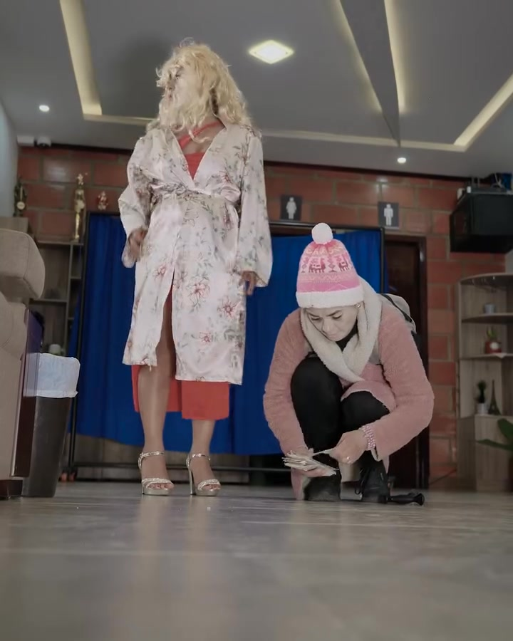 [COMPLETO] 0388H1030 S0083 Mujer misteriosa convirtió a esta señorita en un hombre por esta razón Estefany