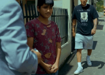 [COMPLETO] 0089H1030 Niño le dió un gran mensaje a este hombre millonario