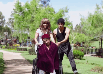 [COMPLETO] 0096H1030 Se disfrazó de enfermera para r0bαrselα a esta pobre anciana de este hospital