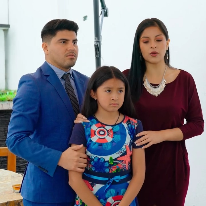 [COMPLETO] 0115H1126 S0094 Contraté una familia para no perder mi trabajo y todo terminó así