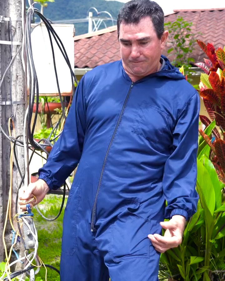 [COMPLETO] 0160H1126 S0095 Millonario pone a prueba a sus empleadas y le da una gran recompensa a la mas honesta #viral #dinero