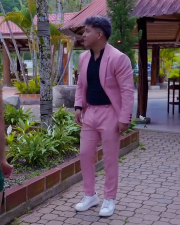 [COMPLETO] 0176H1126 S0095 Tamalera se convierte en modelo para ayudar a un desconocido Yomi