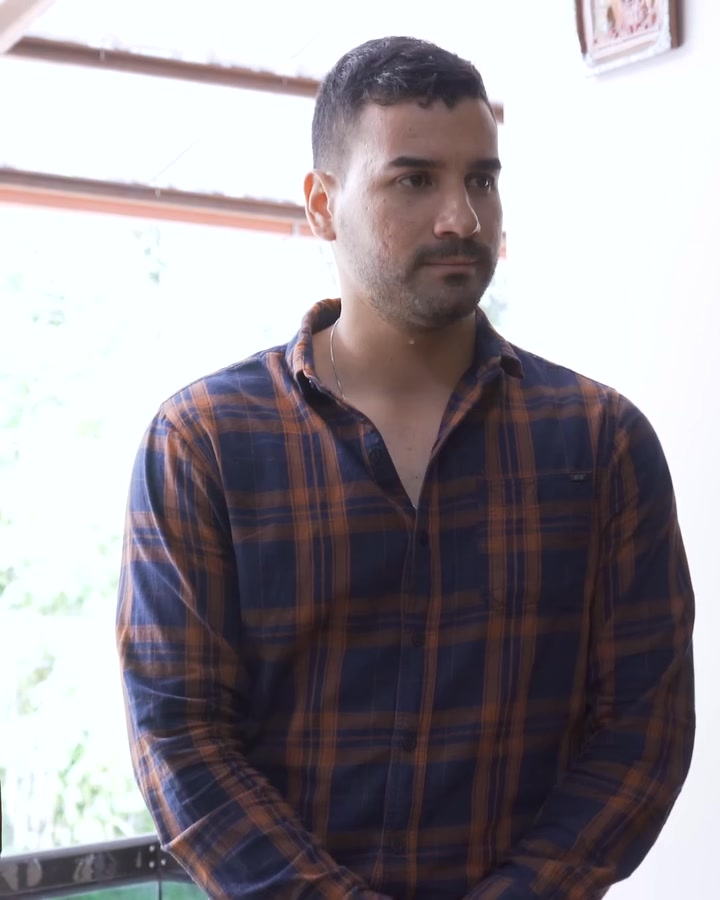 [COMPLETO] 0198H1126 S0095 Rompió sus zapatos nuevos porque no eran de marca pero sus padres le dan una gran lección de humilda