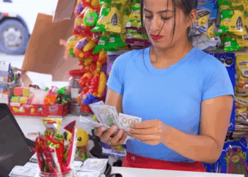 [COMPLETO] 0272H1126 S0096 Mujer hz0 todo esto para salvar la v!da de su hermanita Vanne